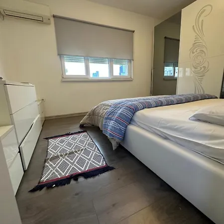 View Apartman *